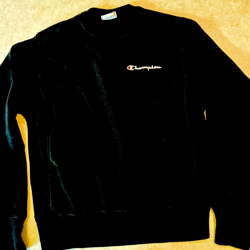 Champion crew neck sweatshirt, size Men’s Small